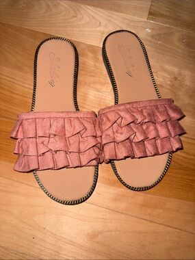 Chic Ruffled Denim Sandals sz 40  (9) like new